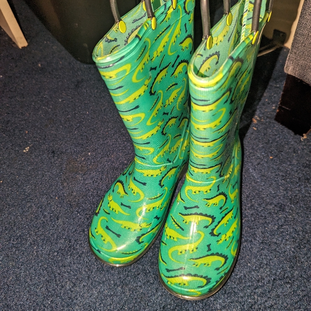 Lilly New York Boy's rain boots size 2